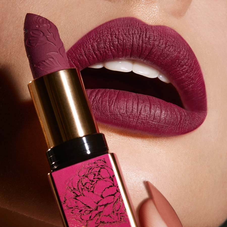Charming_Escape_Luxurious_Matte_Lipstick_06_4