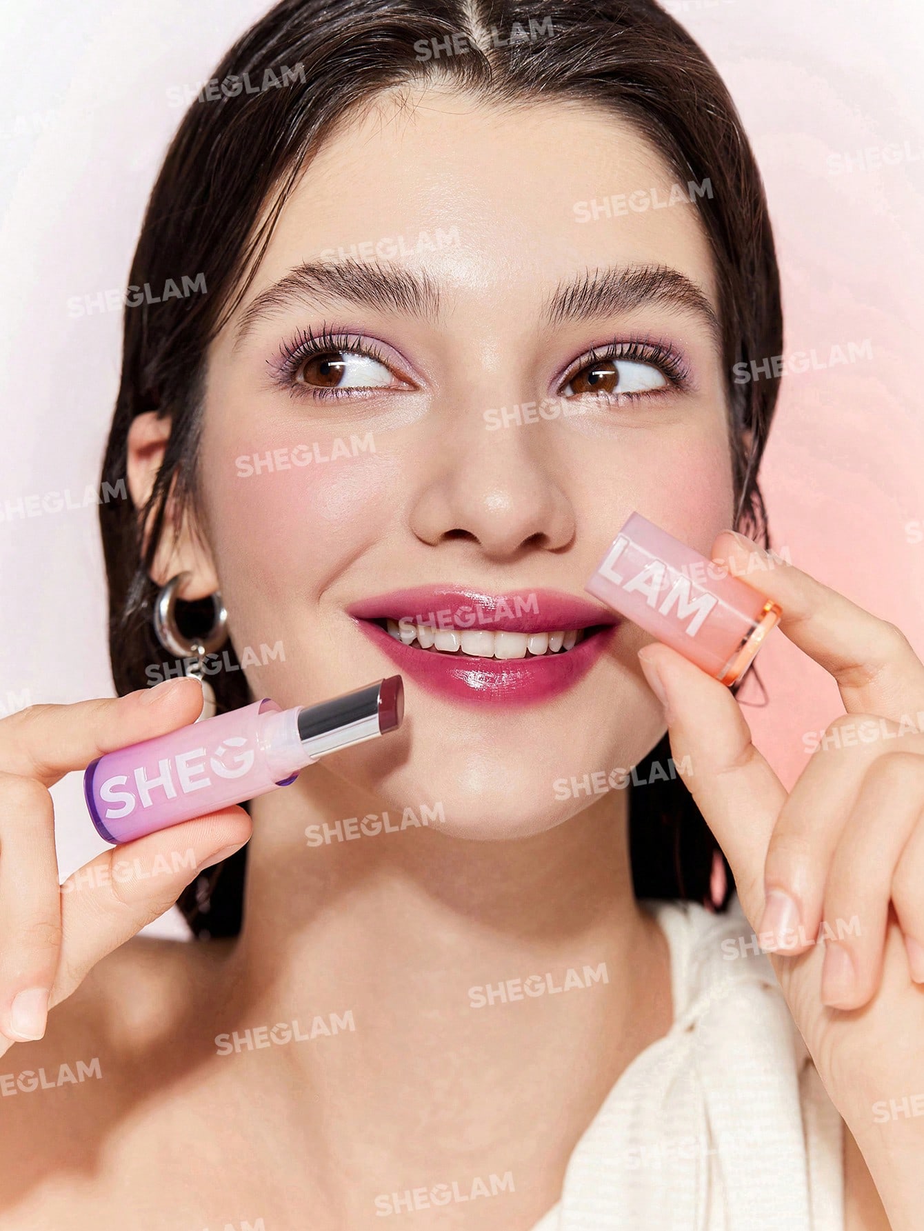 Mirror_Kiss_High_Shine_Lipstick_Rent_Free_3